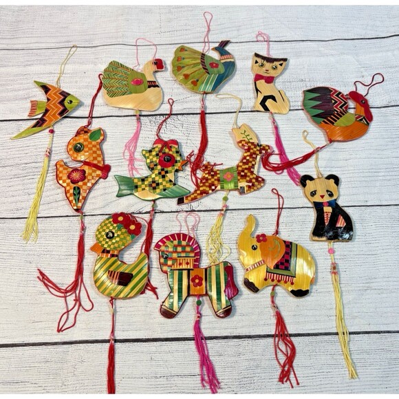 Vtg Woven Straw Bamboo Christmas Ornaments Lot 12 Vibrant Colors Animals Tassels - Picture 1 of 5